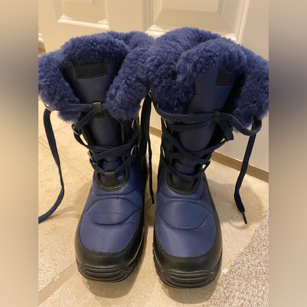 Ugg Women’s Lorien Waterproof Winter Boots Midnight Blue